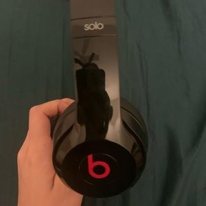 Beats auto solo earphone